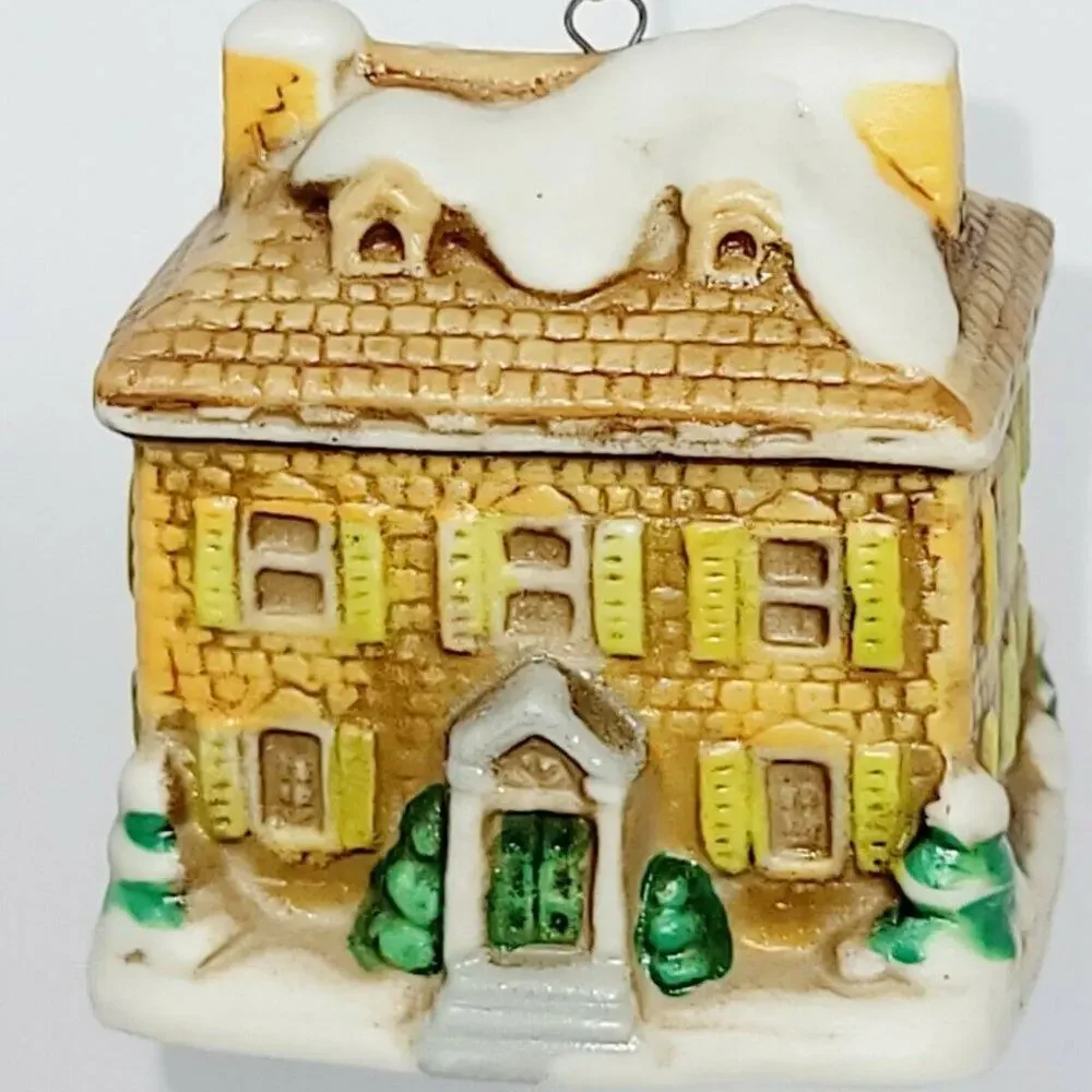 Vintage Christmas Ornament Colonial Style House 1986 Lefton Winter Snow